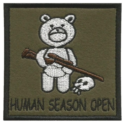 plakietka-haasta-haft-human-season-open-bear.jpg