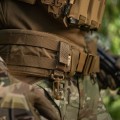 m-tac-trok-z-karabinem-coyote-9.jpg